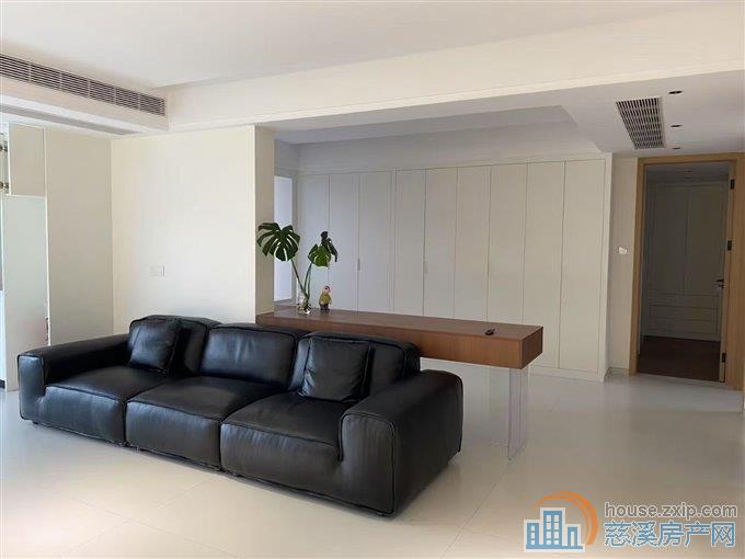 珑玥府精装满2好楼层通地下室不靠加油站