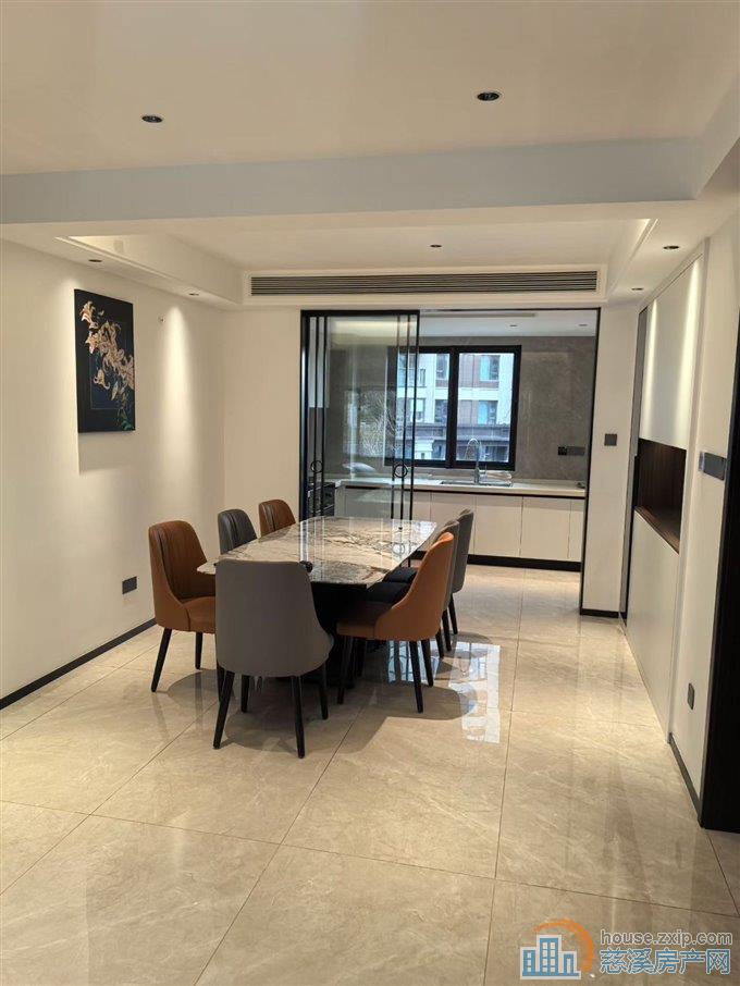 亏本出售银杏小镇141平方婚装