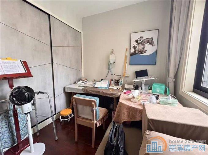 嘉和名苑133平现代装修黄金楼层带车位