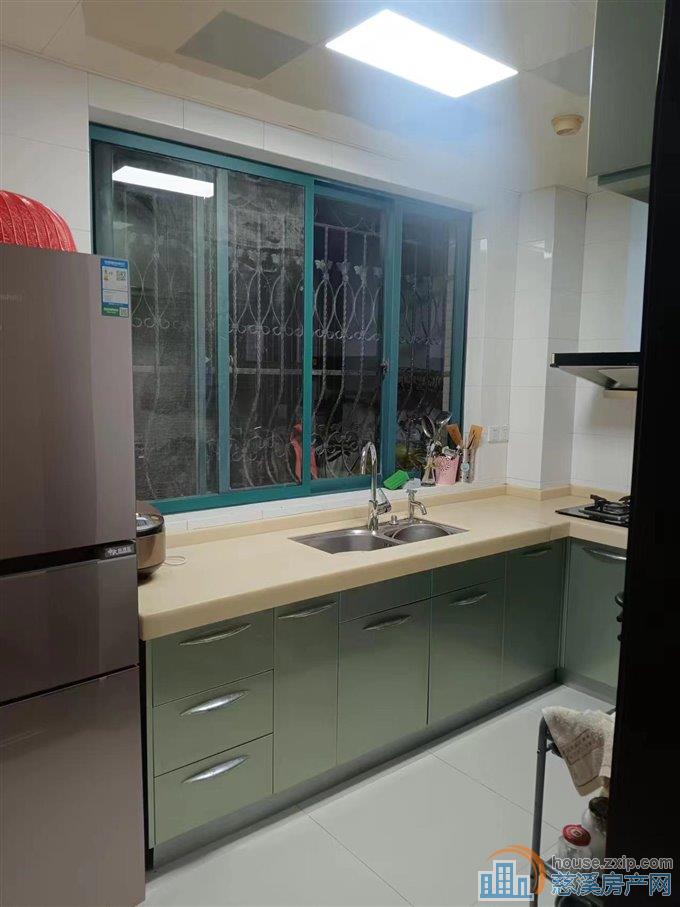 嘉和名苑139平精装三室送车位130万等