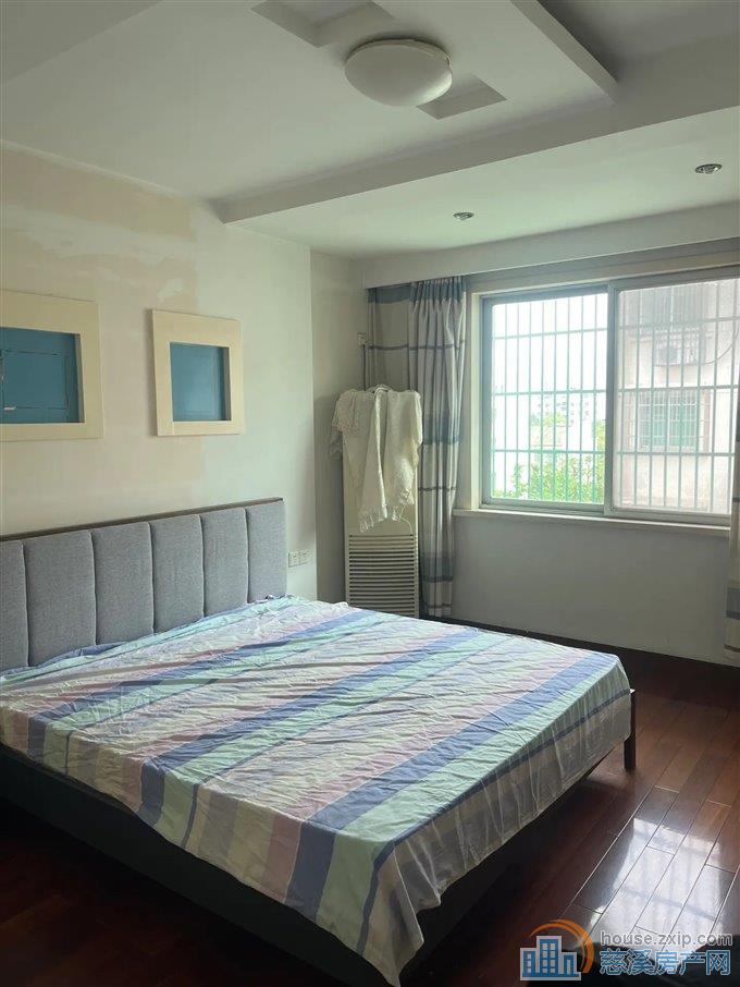 出租虞波北园东区154平2500每月