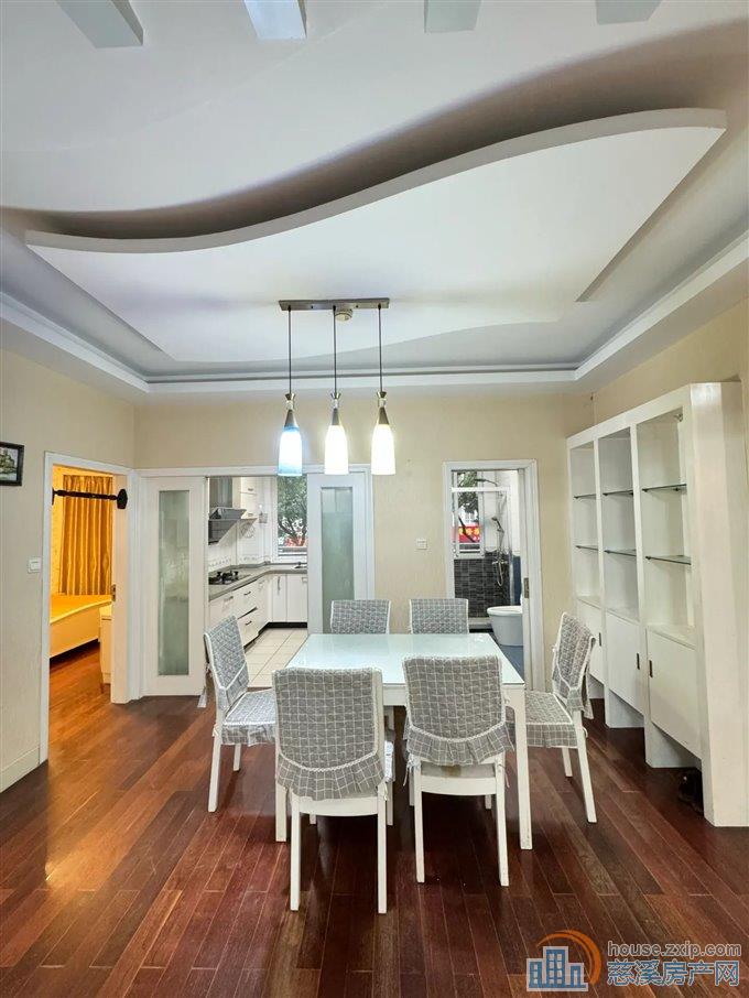 出租东兴苑南区123平2700每月