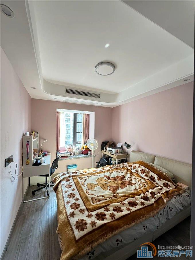 泊江府140平288万送2个车位精装修