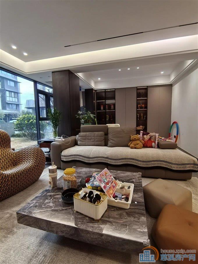 卓越湖樾云著花苑   中央空调地暖