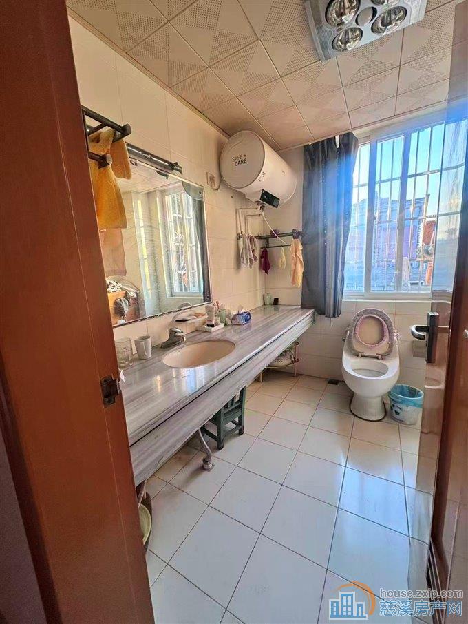 香樟苑148.1平精装自住送车库150万