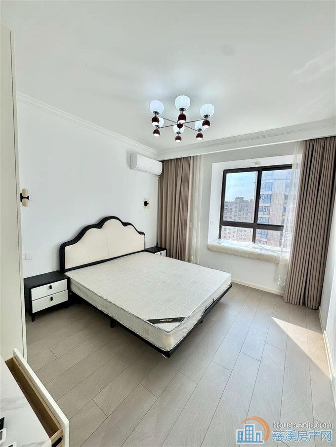 观湖佳苑精装修130万