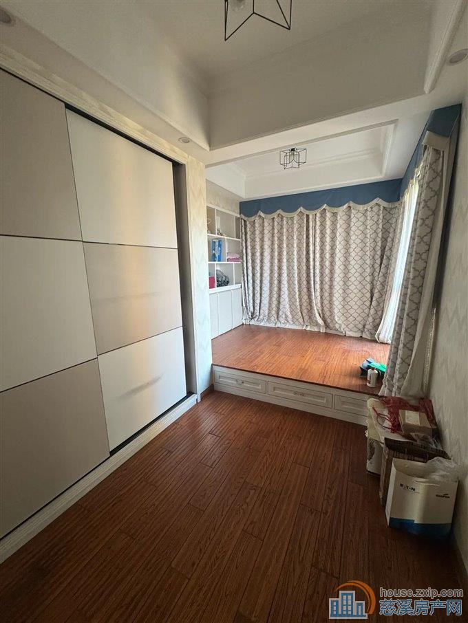 华润凯旋门 精装大平层177平330万