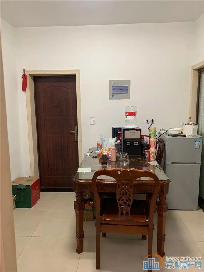 城东新村58平105万东边套