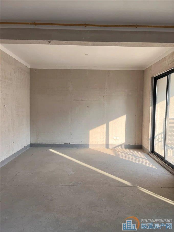 阅江府132平，中上楼层带车位