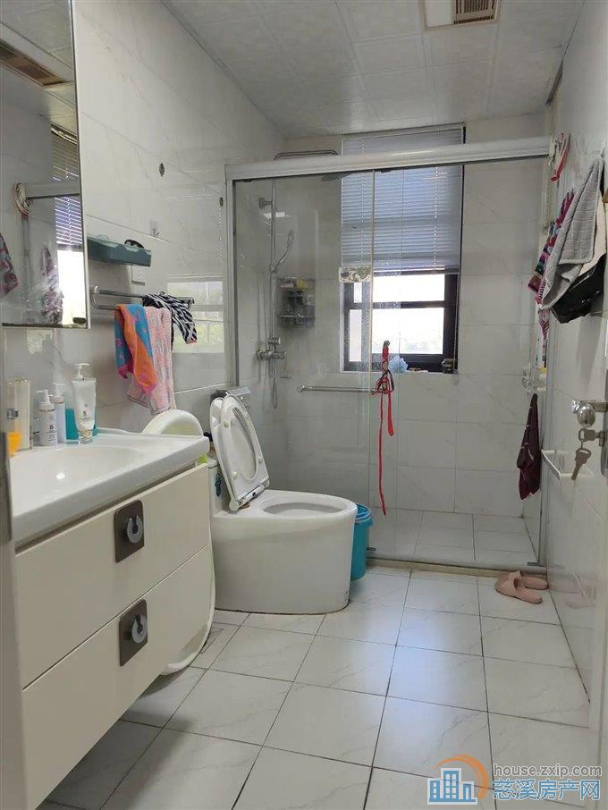 出租祥生祥园140平4000每月