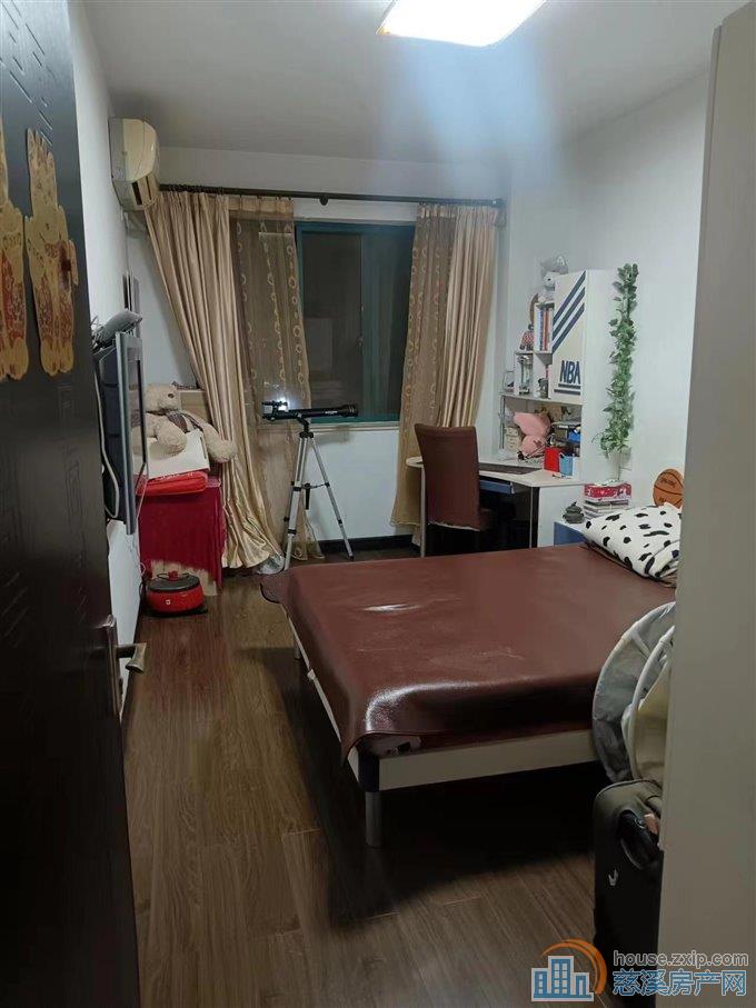 嘉和名苑139平精装三室送车位130万等