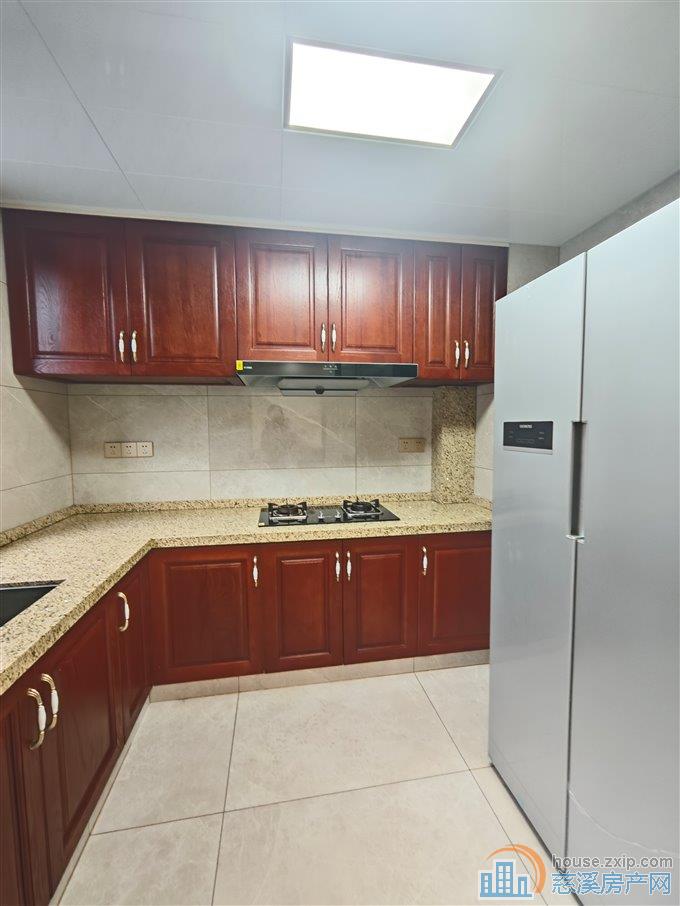 中交盛湖美庐两室两厅两卫首次出租精装直接