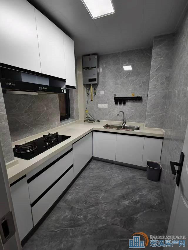 新潮塘南苑60平两室精装2100元