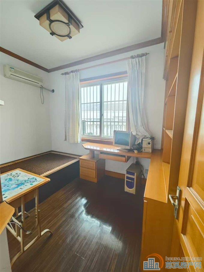 首次出租中兴小区顶复要求年付直接钥匙在