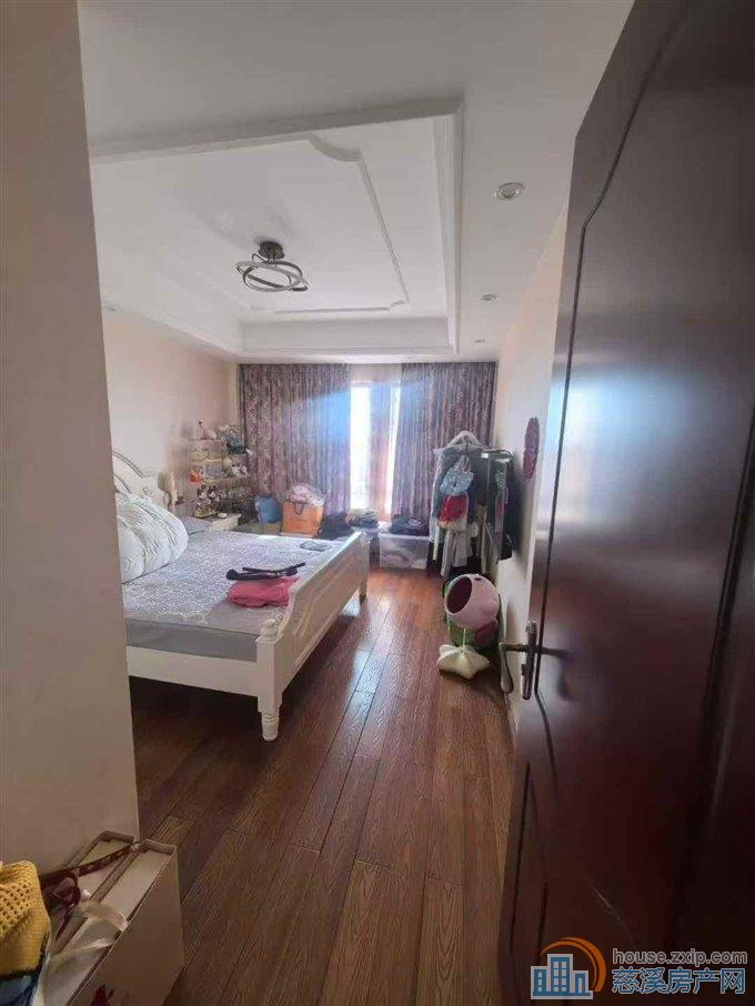 柏顿嘉园128平精装带车位130万