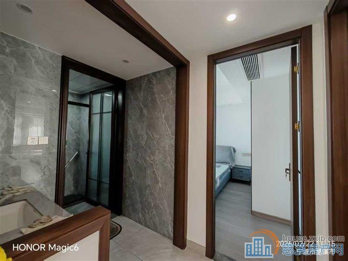 华润凯旋门143+车位精装修独家委托钥匙