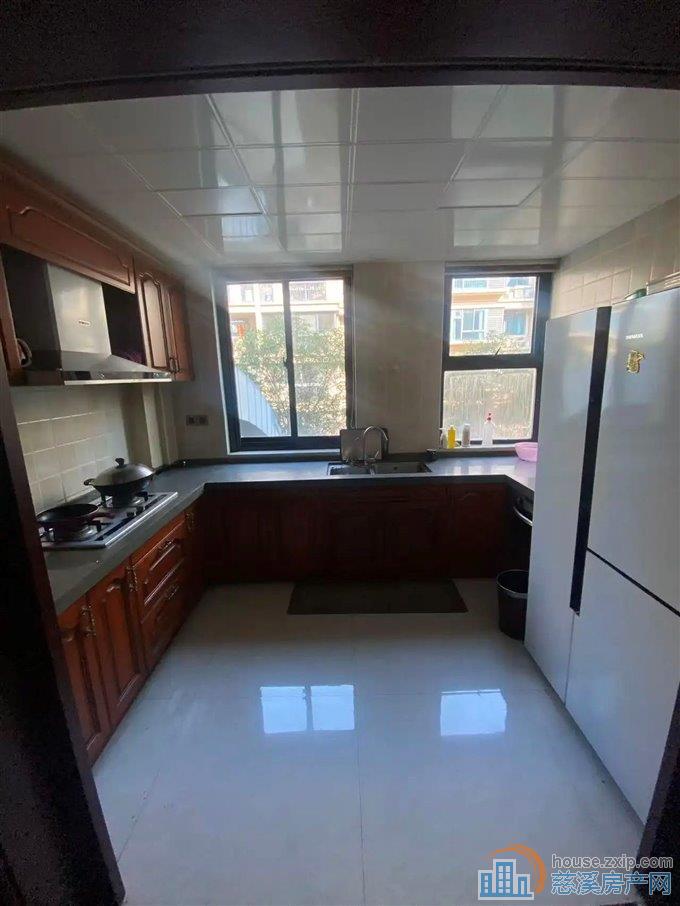 金色港湾小区   6层洋房 带车位