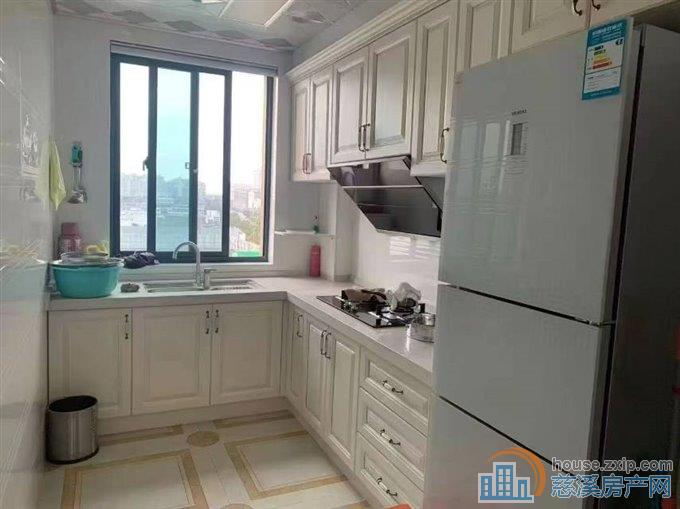 金色港湾二室二厅一厨两卫婚装带车位