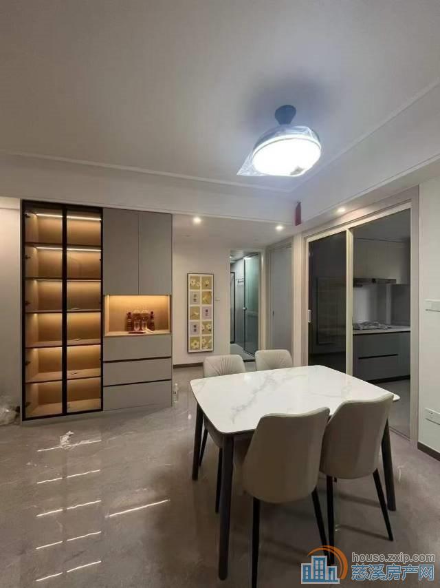 誉林府精装112平方车位