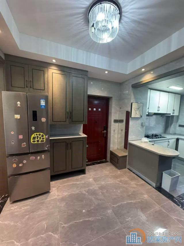 急新潮塘南北通全屋定制有地暖满2年