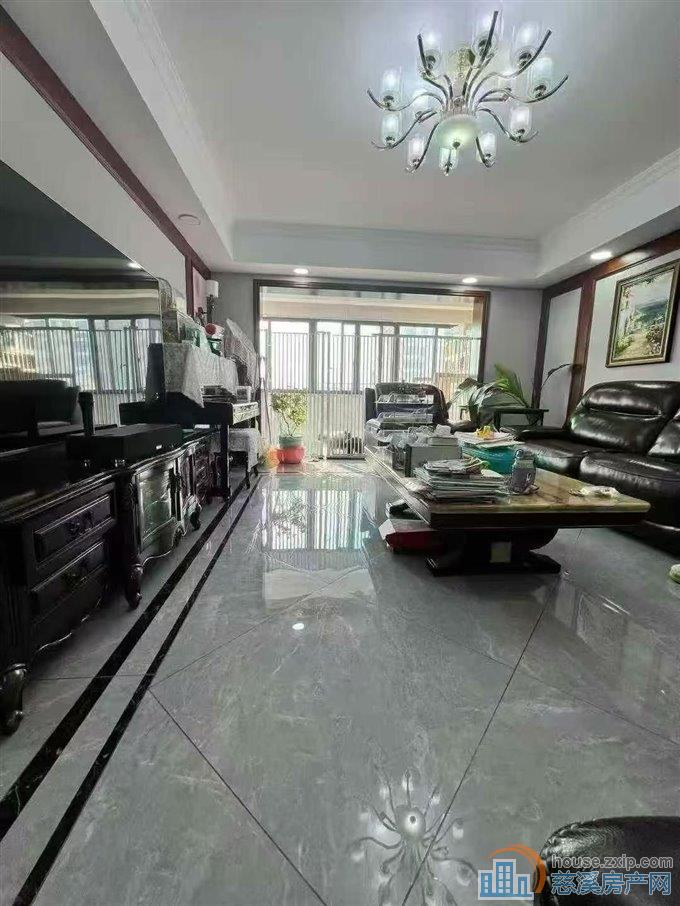 时代华都220平方豪华复式带露台218万