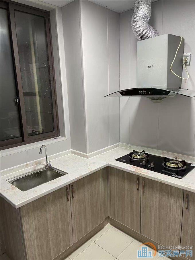 尚德家园90平精装二室2100元/月