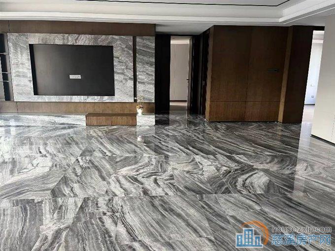 绿城汀澜鸣翠226平带2车位储藏室精装