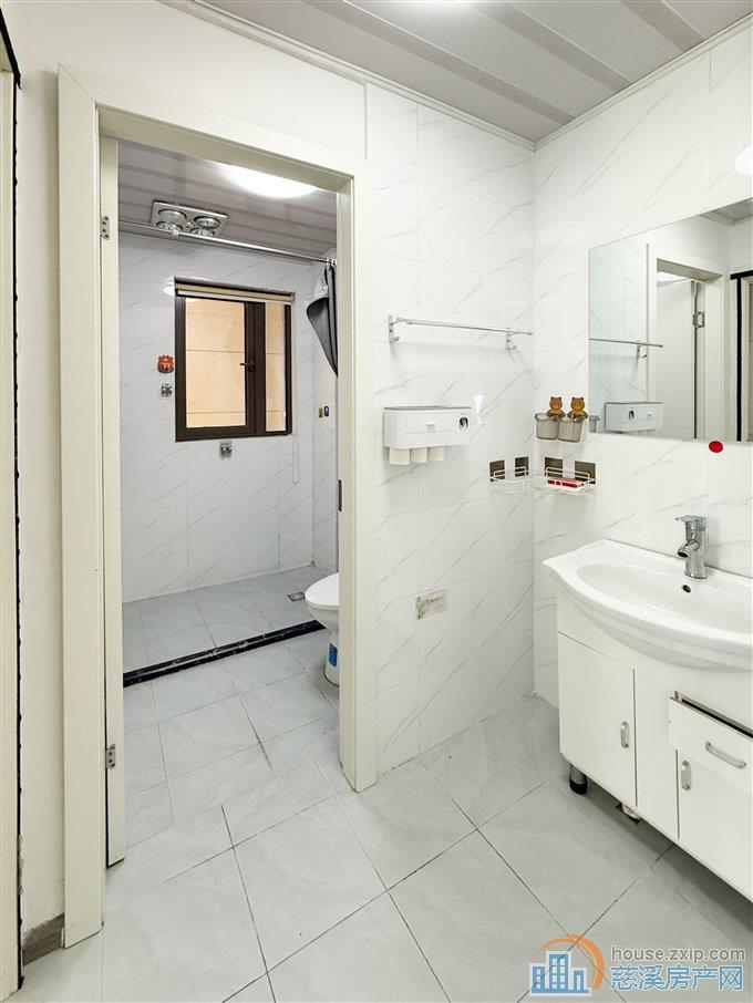 悦华府 精装 拎包入住