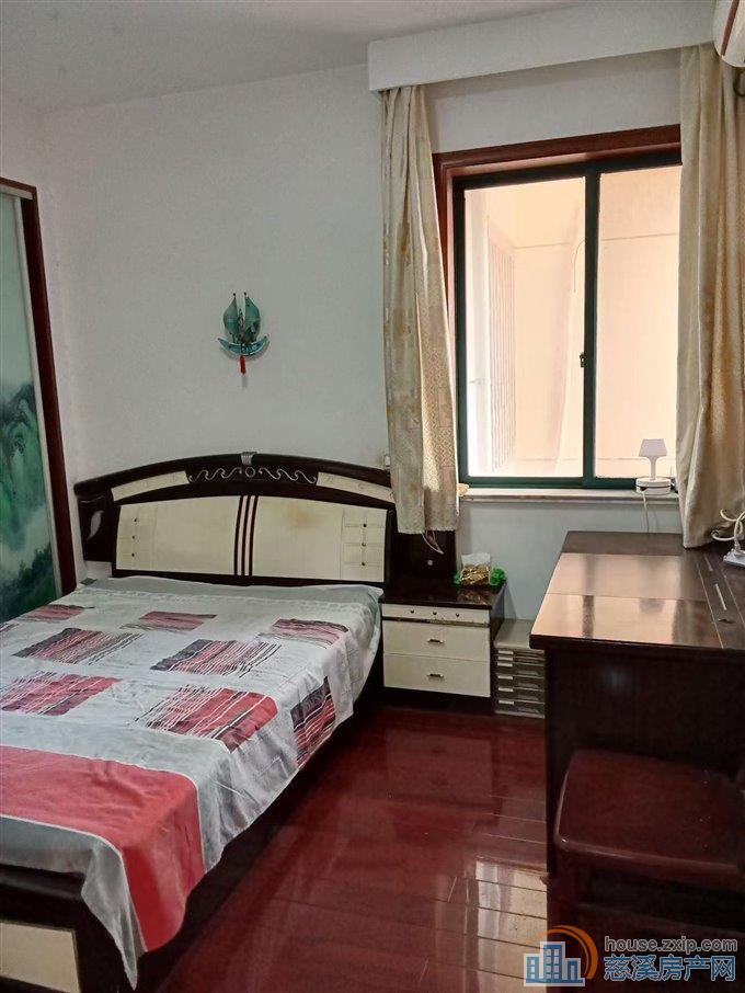 新城大道旁丽都苑113平精装110.8万