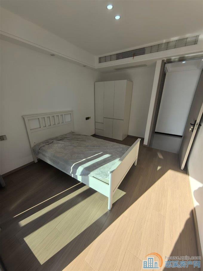 万固臻悦府4室2厅2卫全新精装直接钥匙在