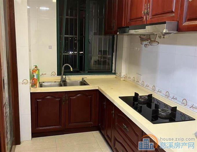 金旦花园多套精装三室二厅二卫2900元等