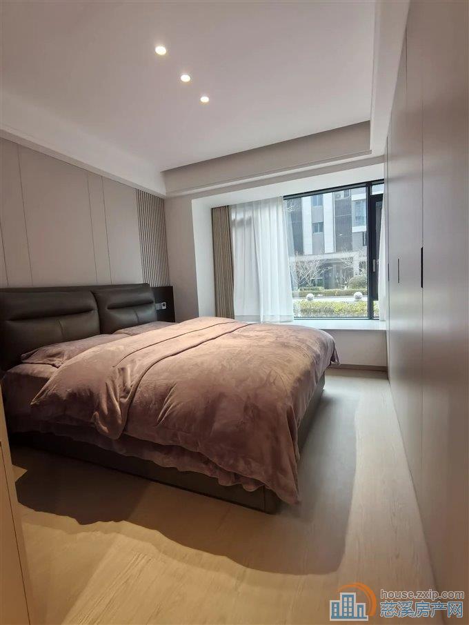 卓越湖樾云著花苑   中央空调地暖