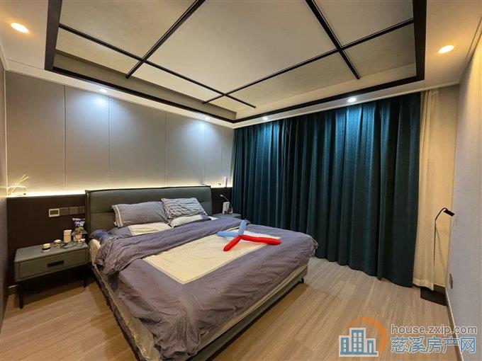 珑玥府 豪装 带露台 文锦九年制