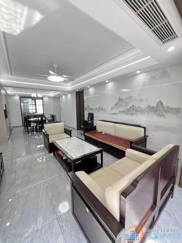 保利俯院江南电梯洋房128平精装满2年