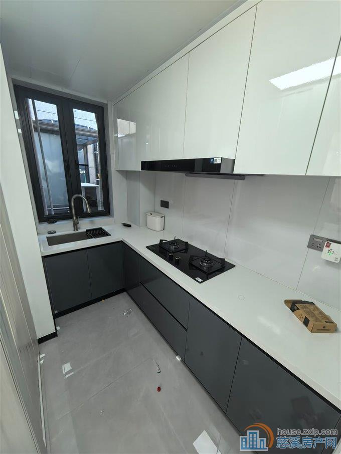 万固臻悦府4室2厅2卫全新精装直接钥匙在