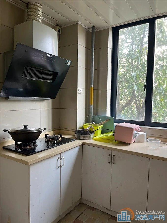 新潮塘南苑 简装 家电齐全拎包入住