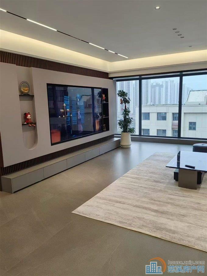 亏本出售上河檀府143平品牌装修