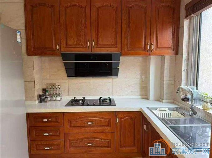 太子湾精装3室2厅2卫首次出租带车位