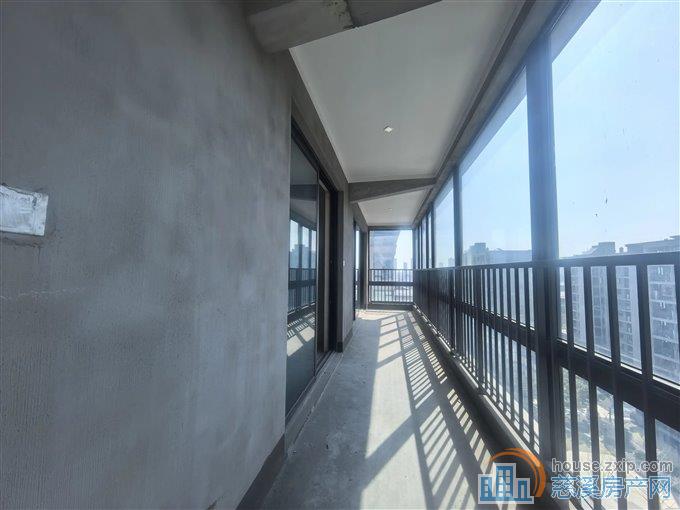 泊誉大平层 272平带三个车位498万