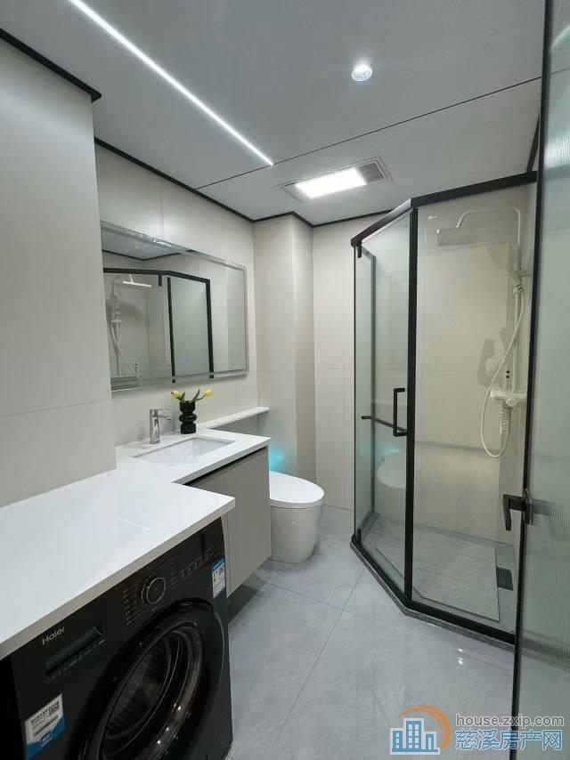 丽晶大厦市中心段62平68.8万豪装