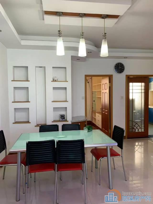 彩虹家园 二室 2100元