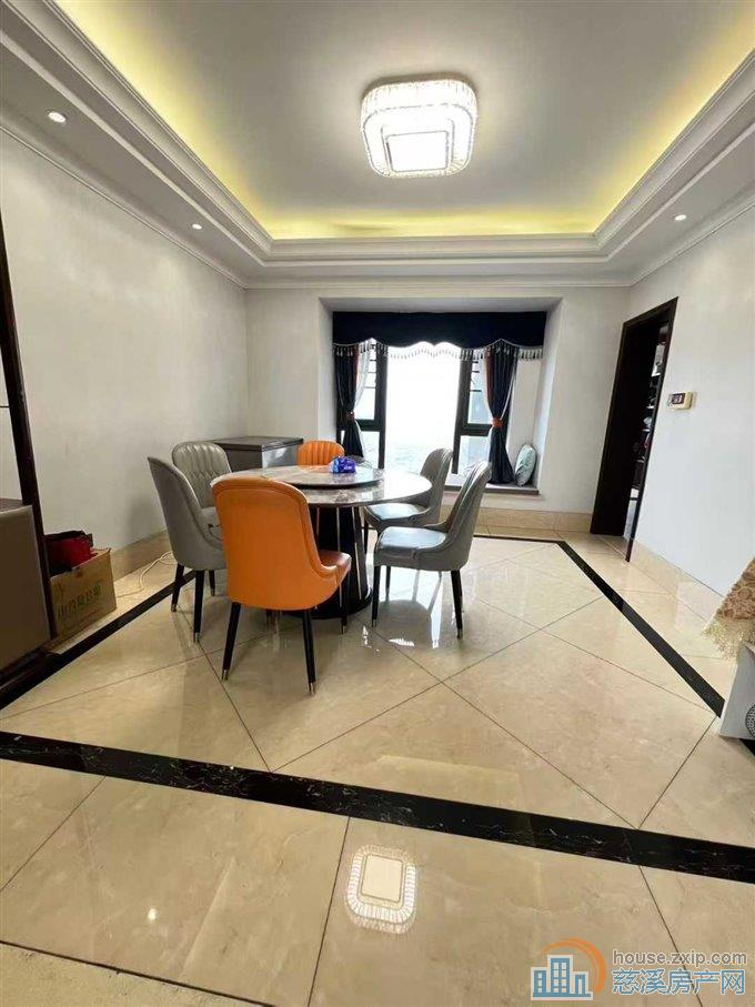 单价15000入住大平层金地鸿悦精装直接