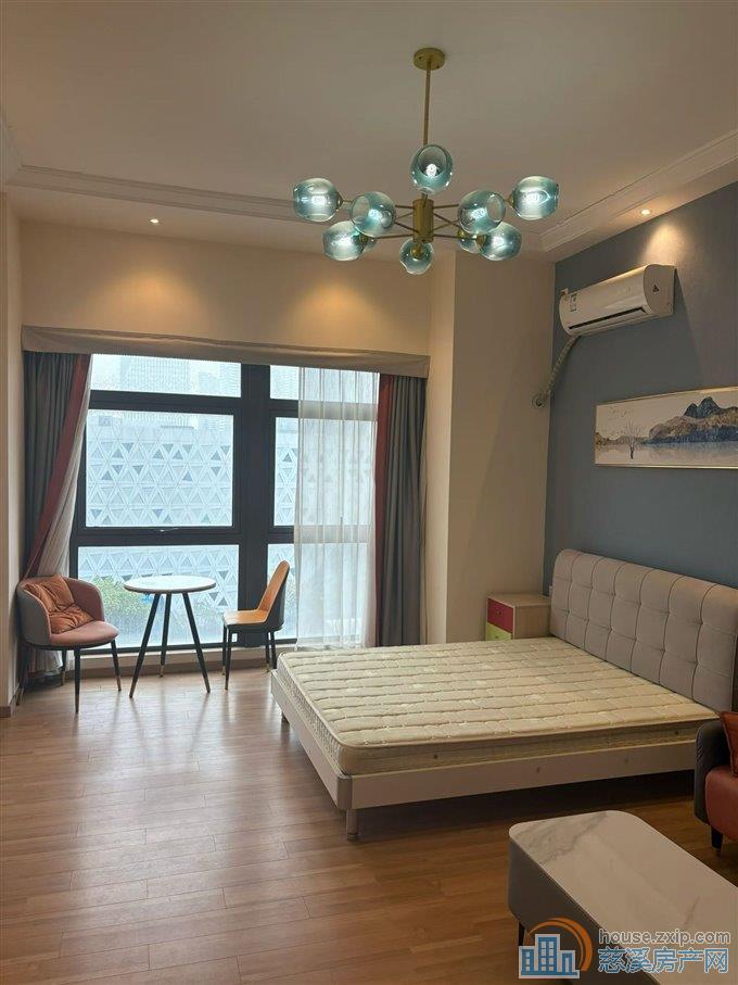 海铂中心出租1650可付一押一