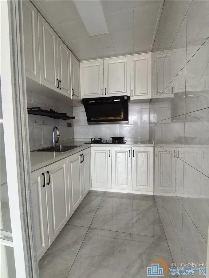 悦华府132平188万送车位四居室