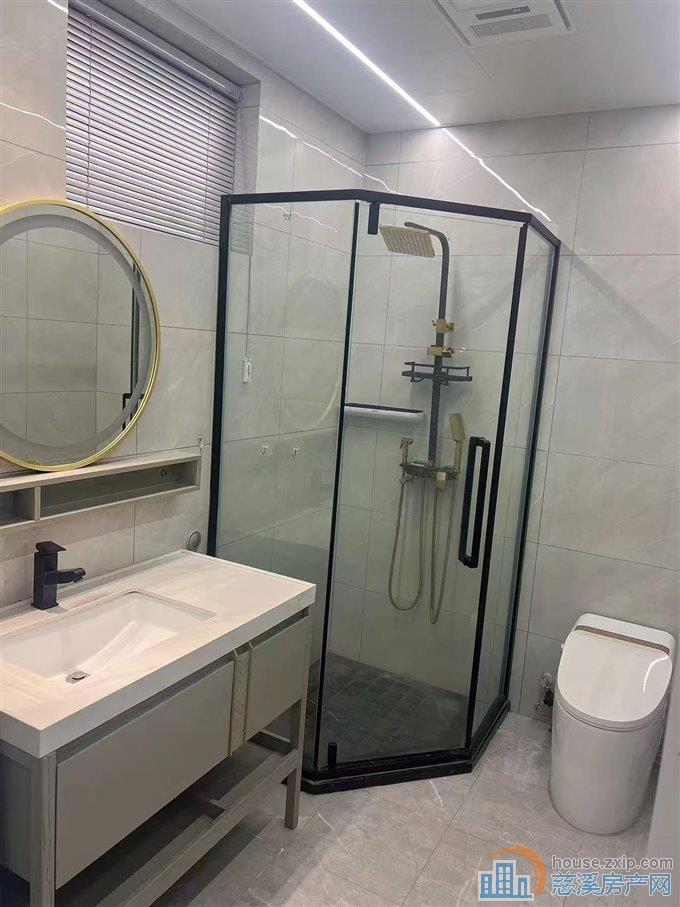 新潮南南苑60平豪华装修带车位