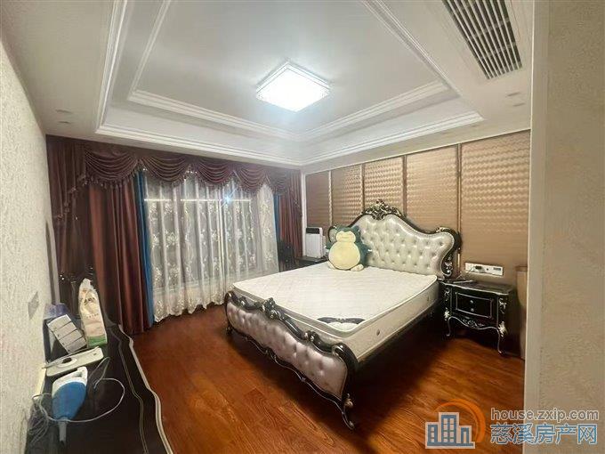 急售金仕华庭豪华装修无户口满2年