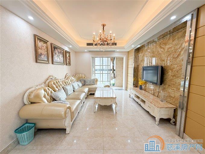 界牌新村138平145万送车位精装修