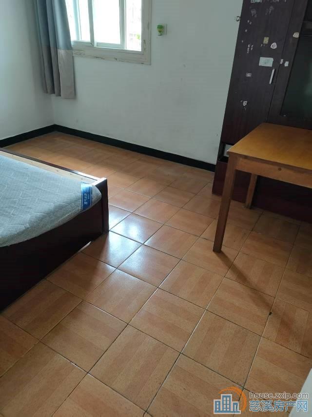 孙塘3楼3室一厅1卫1200月直接