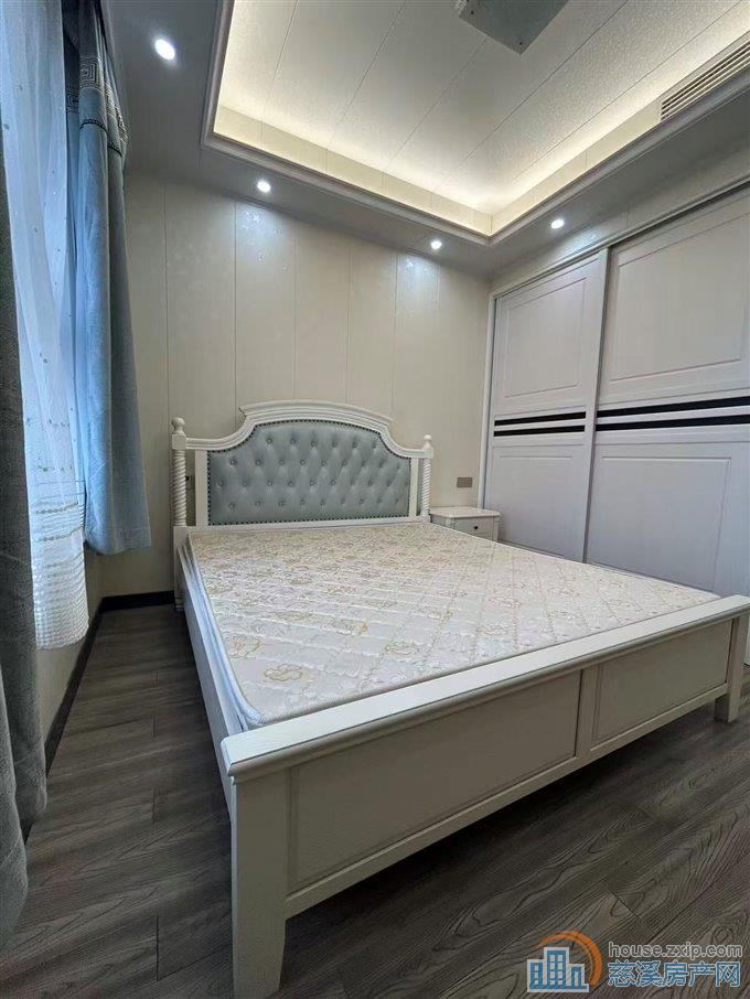 特价出租花样年悦城3房2卫