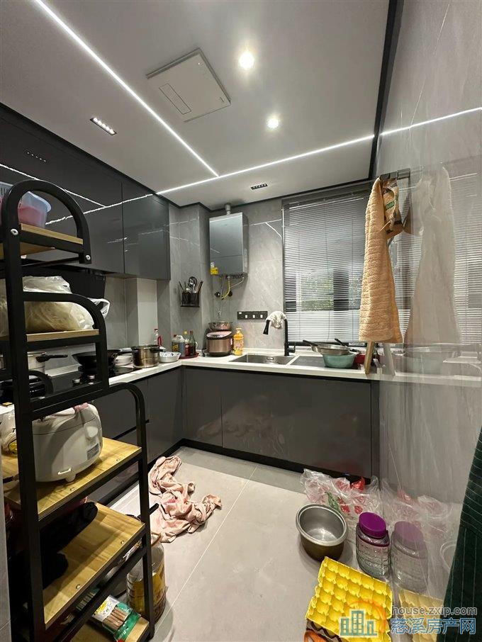 明月佳苑 精装 带车位杂物间 明月书院